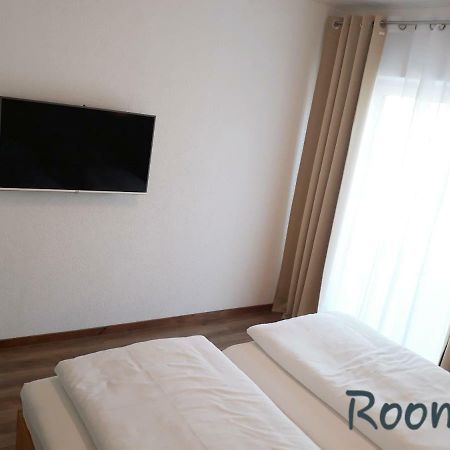 Modernes Apartment Metzingen Mittelstadt ภายนอก รูปภาพ