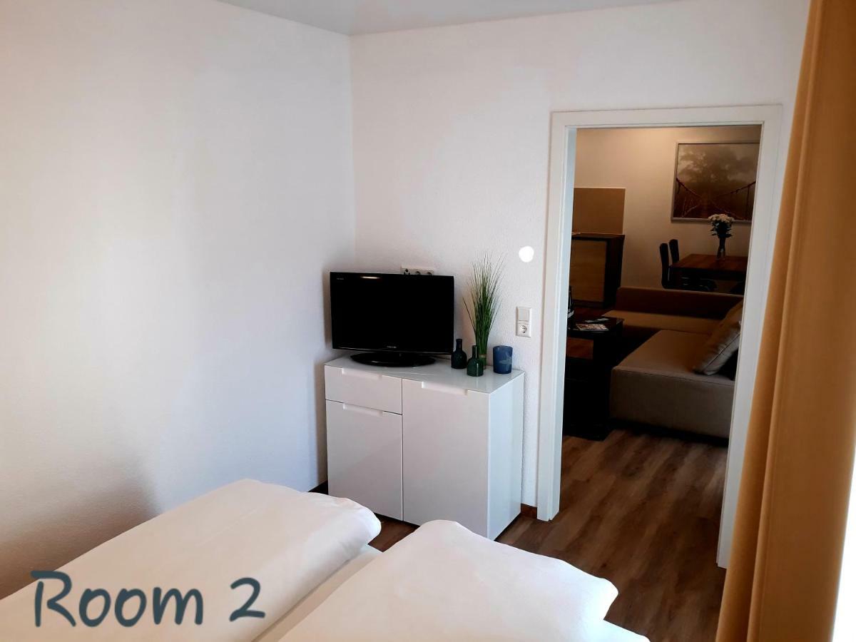 Modernes Apartment Metzingen Mittelstadt ภายนอก รูปภาพ