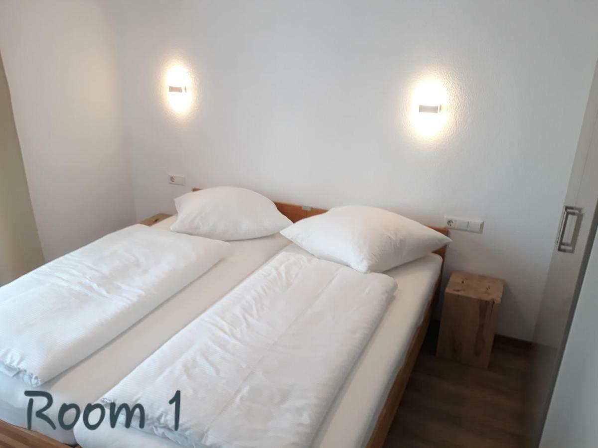 Modernes Apartment Metzingen Mittelstadt ภายนอก รูปภาพ